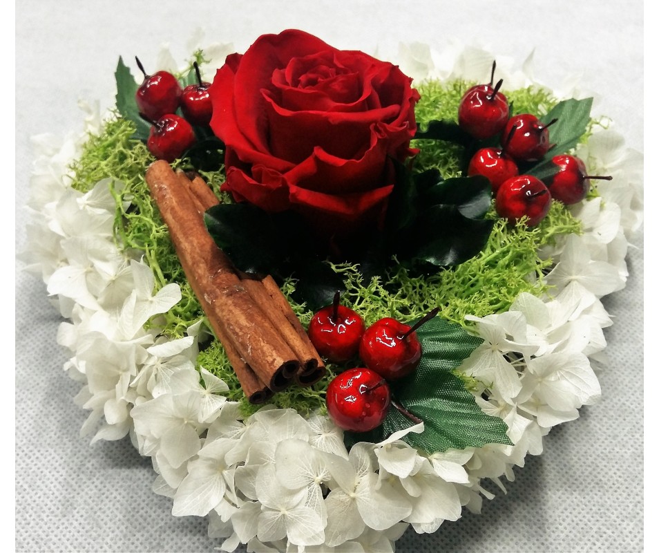 Cuore con rosa rossa stabilizzata ( solo per Milano )