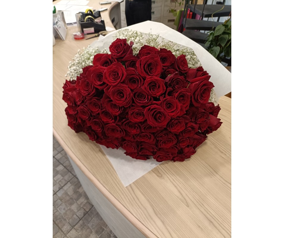 150 rose rosse per le migliori occasioni