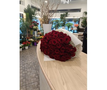 150 rose rosse per le migliori occasioni