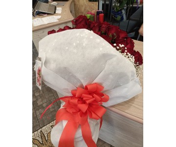 150 rose rosse per le migliori occasioni