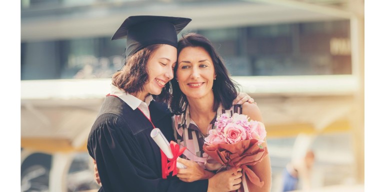 Consegna fiori nelle Accademie e istituti universitari di Milano